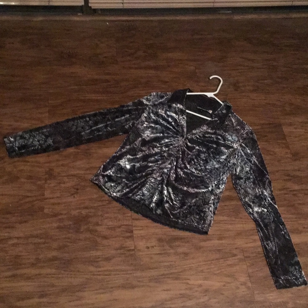 Sno Skins long sleeve top
